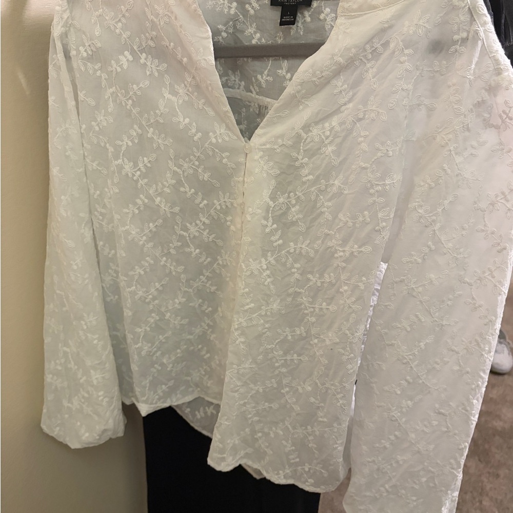 100% Cotton Ann Taylor White Floral Blouse